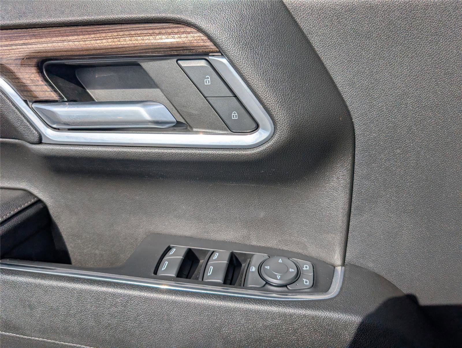 Used 2023 Chevrolet Silverado 1500 LT image 15