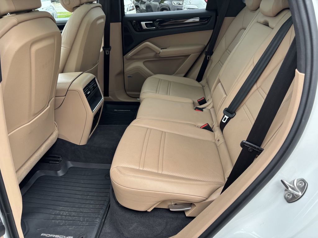 Used 2019 Porsche Cayenne AWD/4WD image 22