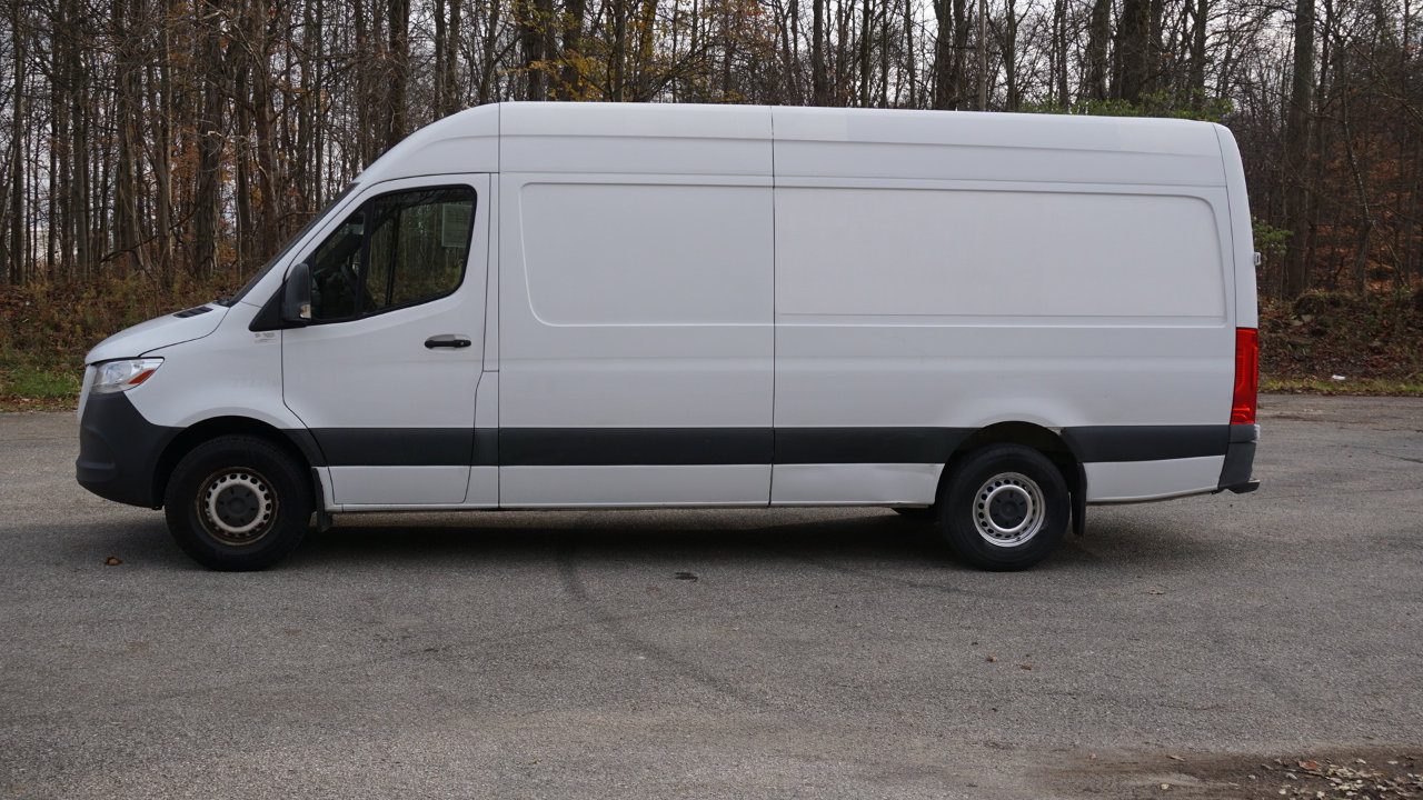 Used 2019 Freightliner Sprinter 170 image 2