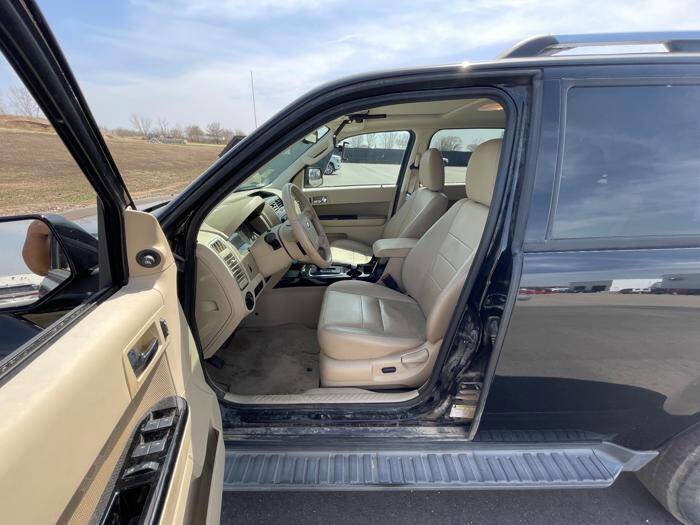 Used 2010 Ford Escape Limited AWD/4WD image 21
