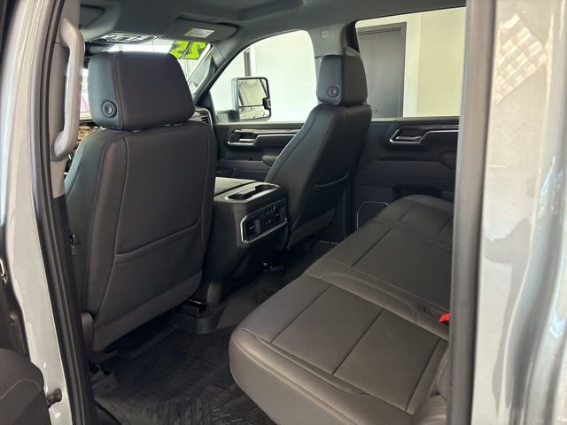 Used 2025 Chevrolet Silverado 3500 LTZ w/ LTZ Plus Package image 20