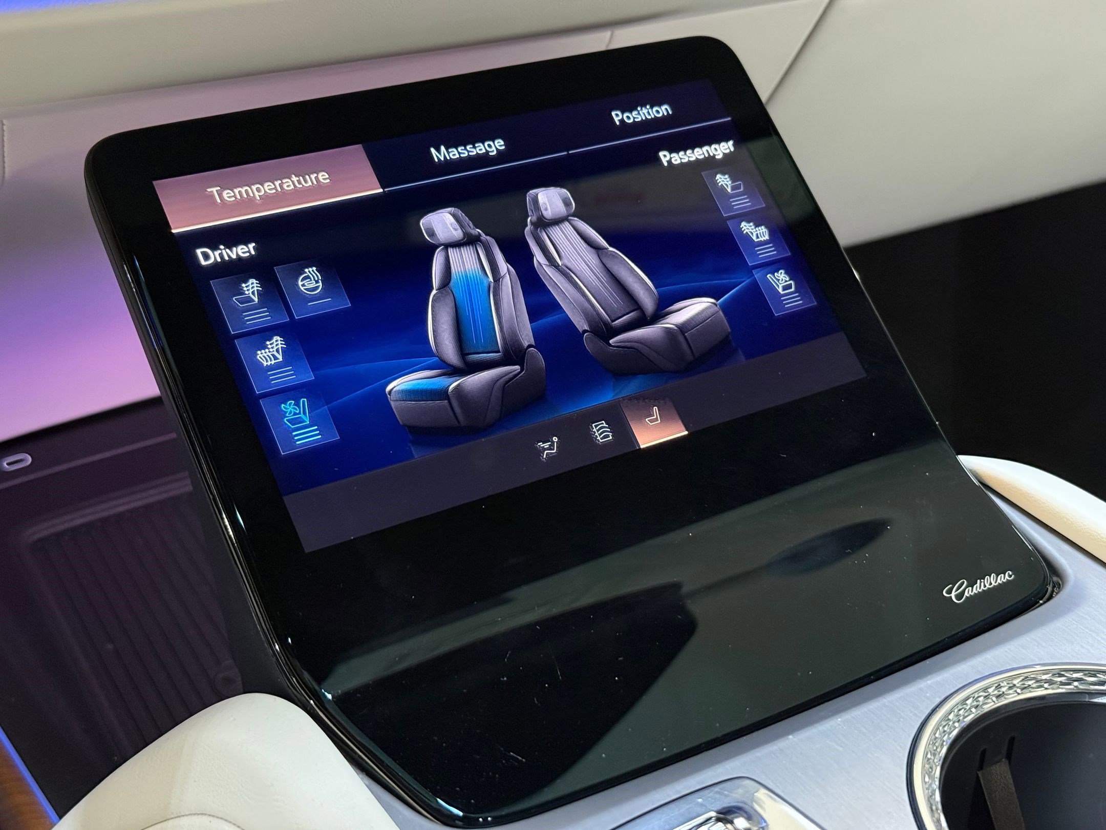 New 2026 Cadillac Vistiq Sport w/ LPO, Floor Liner Package image 38