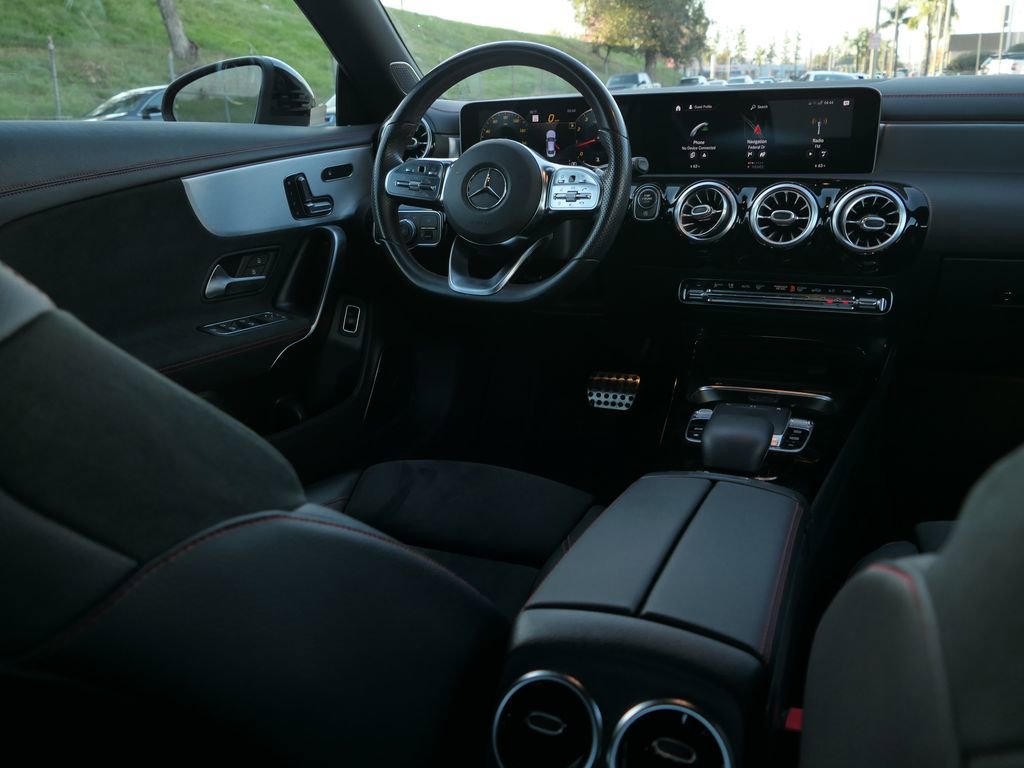 Used 2020 Mercedes-Benz CLA 250 image 25