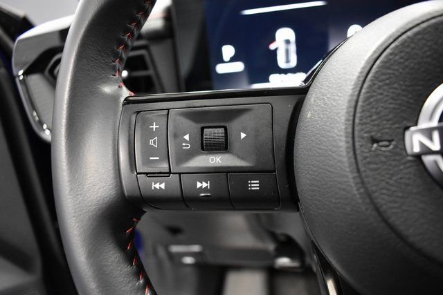 Certified 2025 Nissan Kicks SR image 24