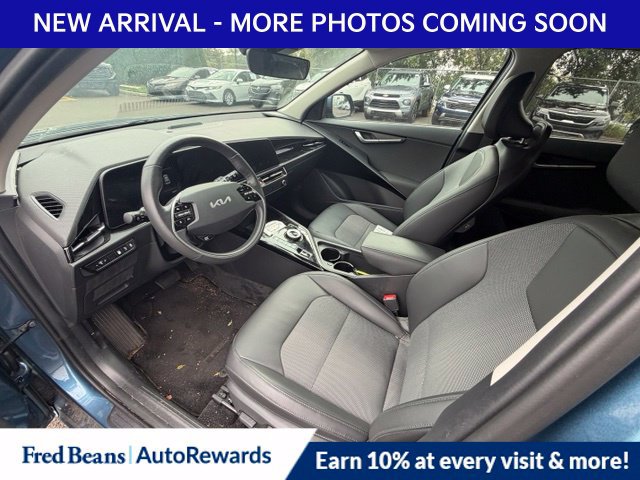 Used 2023 Kia Niro EX w/ EX Cold Weather Package FWD image 10
