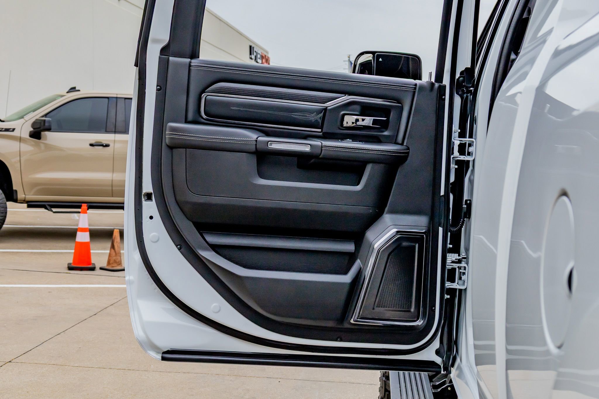 Used 2022 RAM 2500 Limited image 37