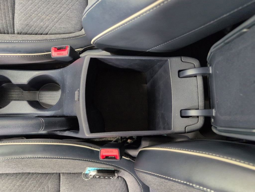 Certified 2021 Hyundai Venue image 27