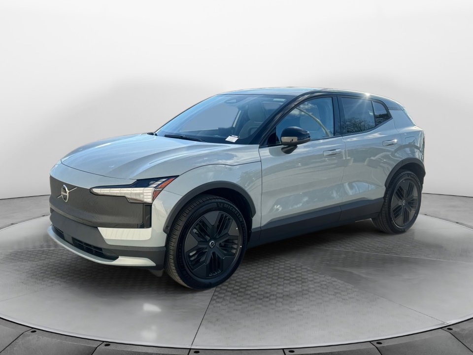 New 2026 Volvo EX30 Cross Country Ultra image 3