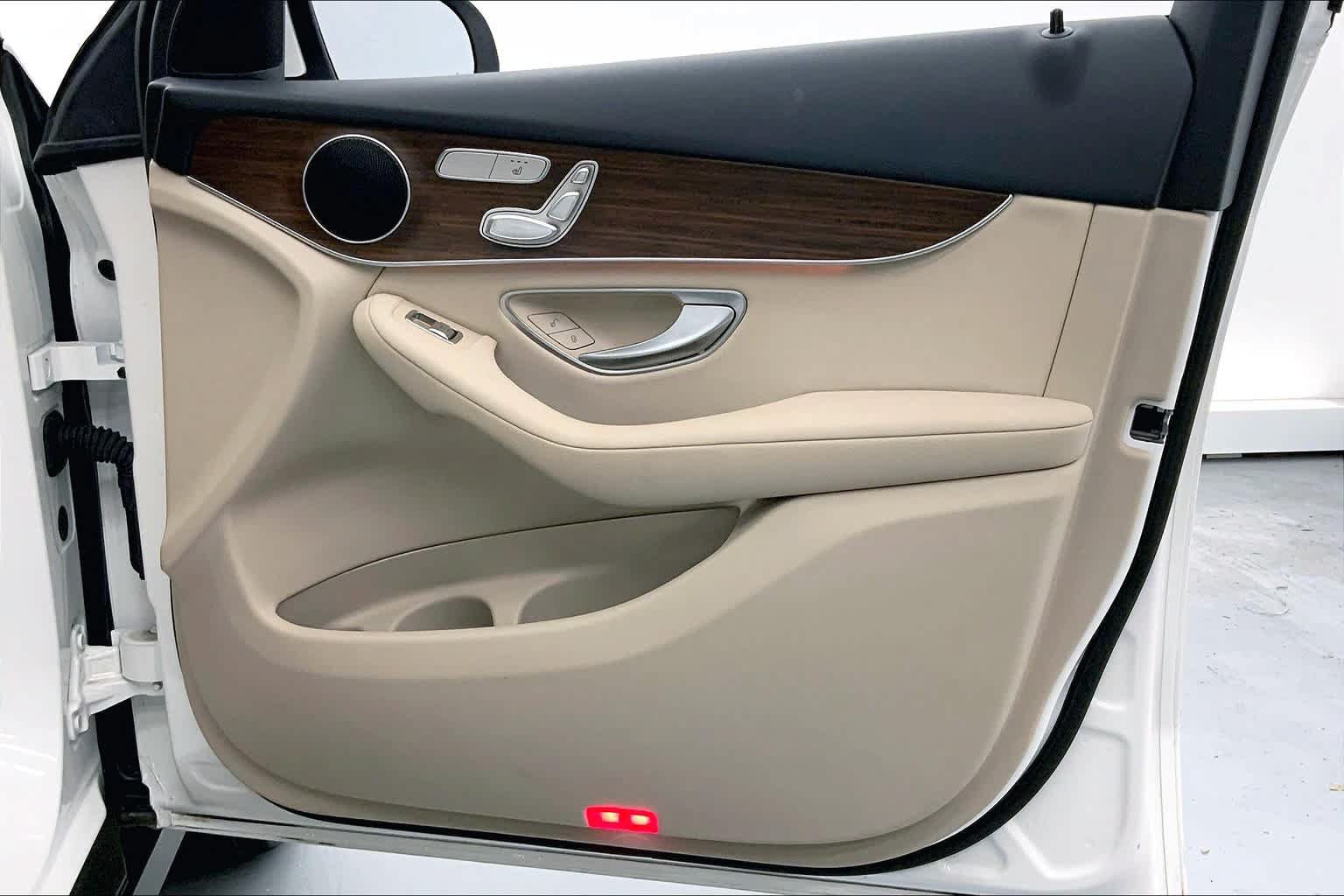 Certified 2022 Mercedes-Benz GLC 300 image 22