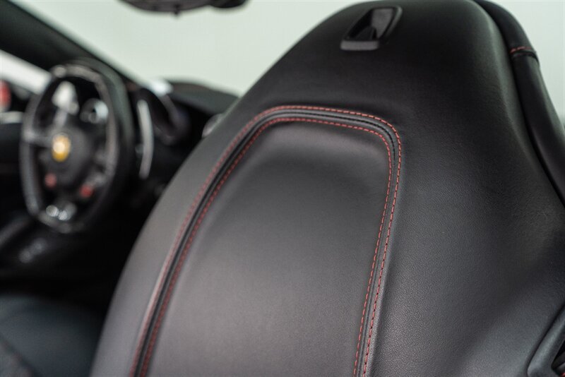 Used 2017 Ferrari California T RWD image 71