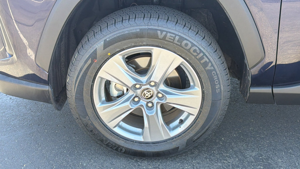 Certified 2025 Toyota RAV4 XLE AWD/4WD image 9