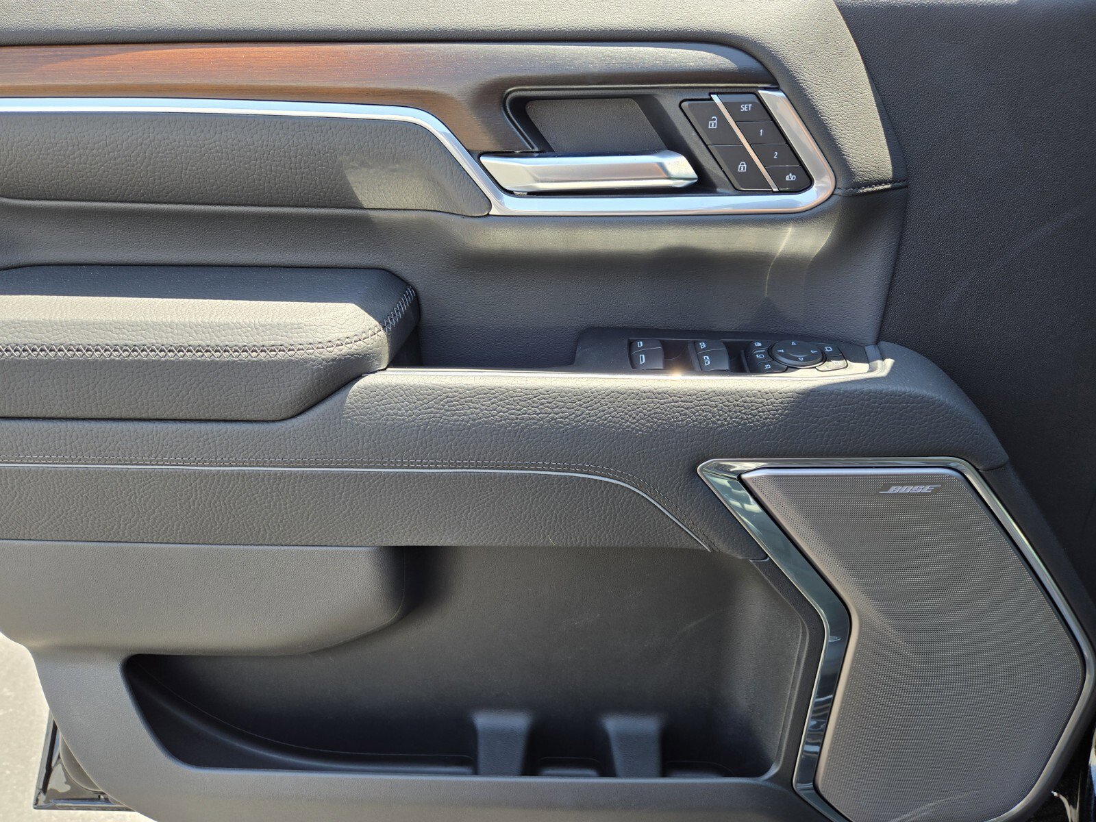 New 2025 GMC Sierra 2500 Denali w/ Denali Reserve Package image 10