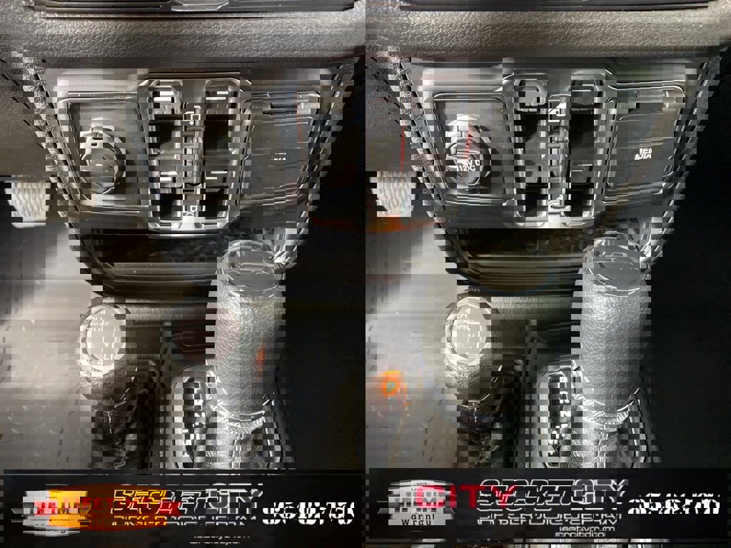 New 2025 Jeep Gladiator Sport image 22