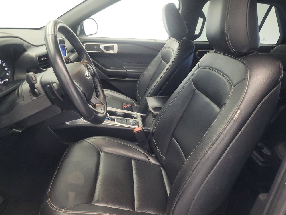 Used 2020 Ford Explorer XLT w/ Equipment Group 202A image 17