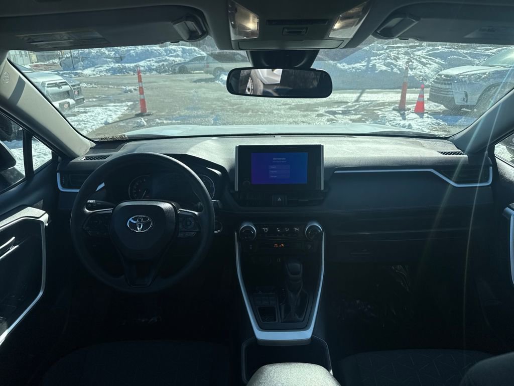 Used 2025 Toyota RAV4 XLE image 10