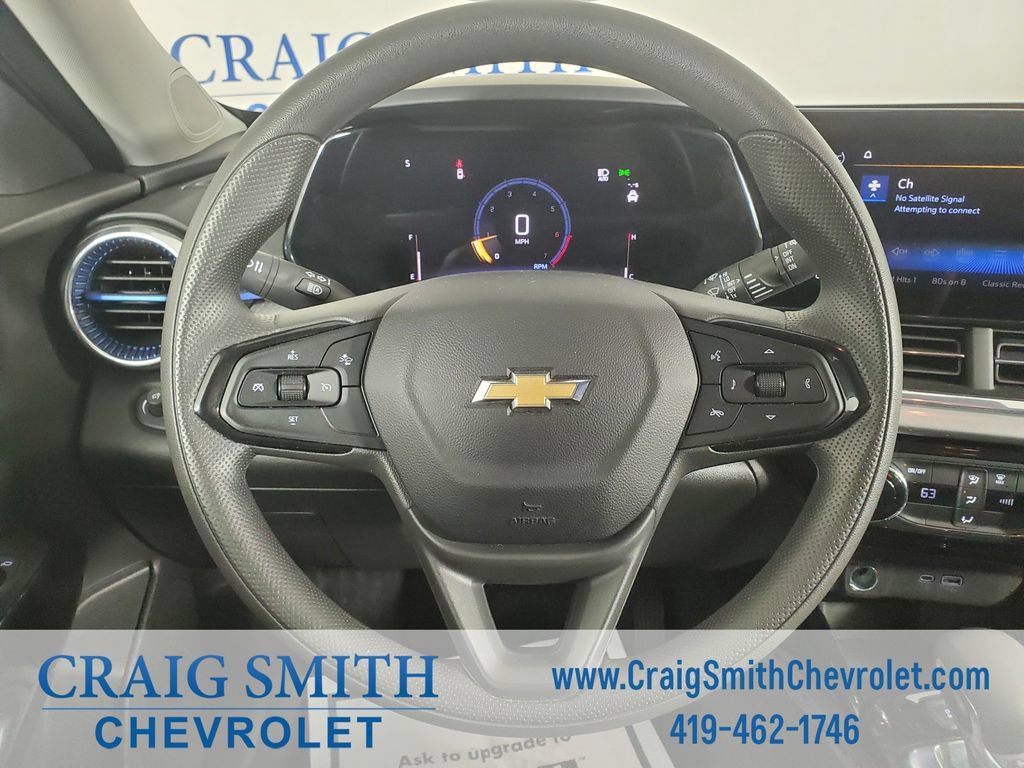 Used 2024 Chevrolet Trax LT FWD image 15