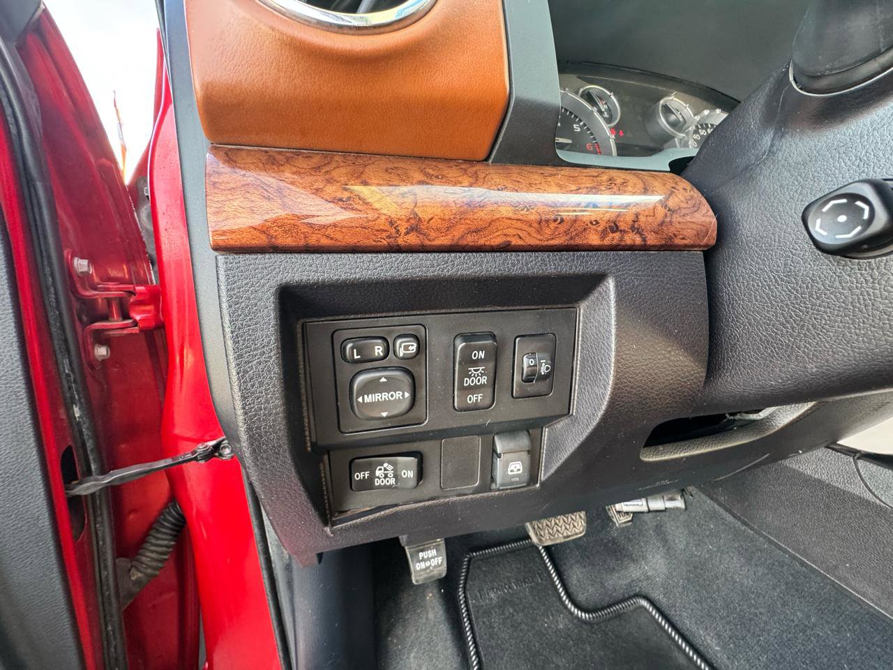 Used 2014 Toyota Tundra 1794 Edition image 20