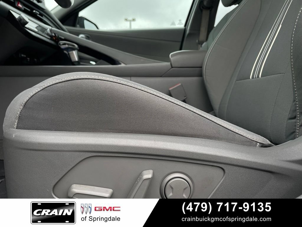 Used 2021 Hyundai Elantra SEL w/ Convenience + Premium Package FWD image 10