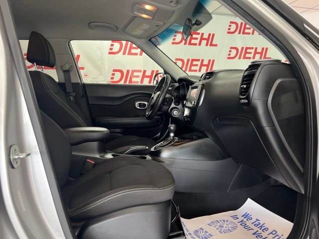 Used 2018 Kia Soul w/ Convenience Package FWD image 12