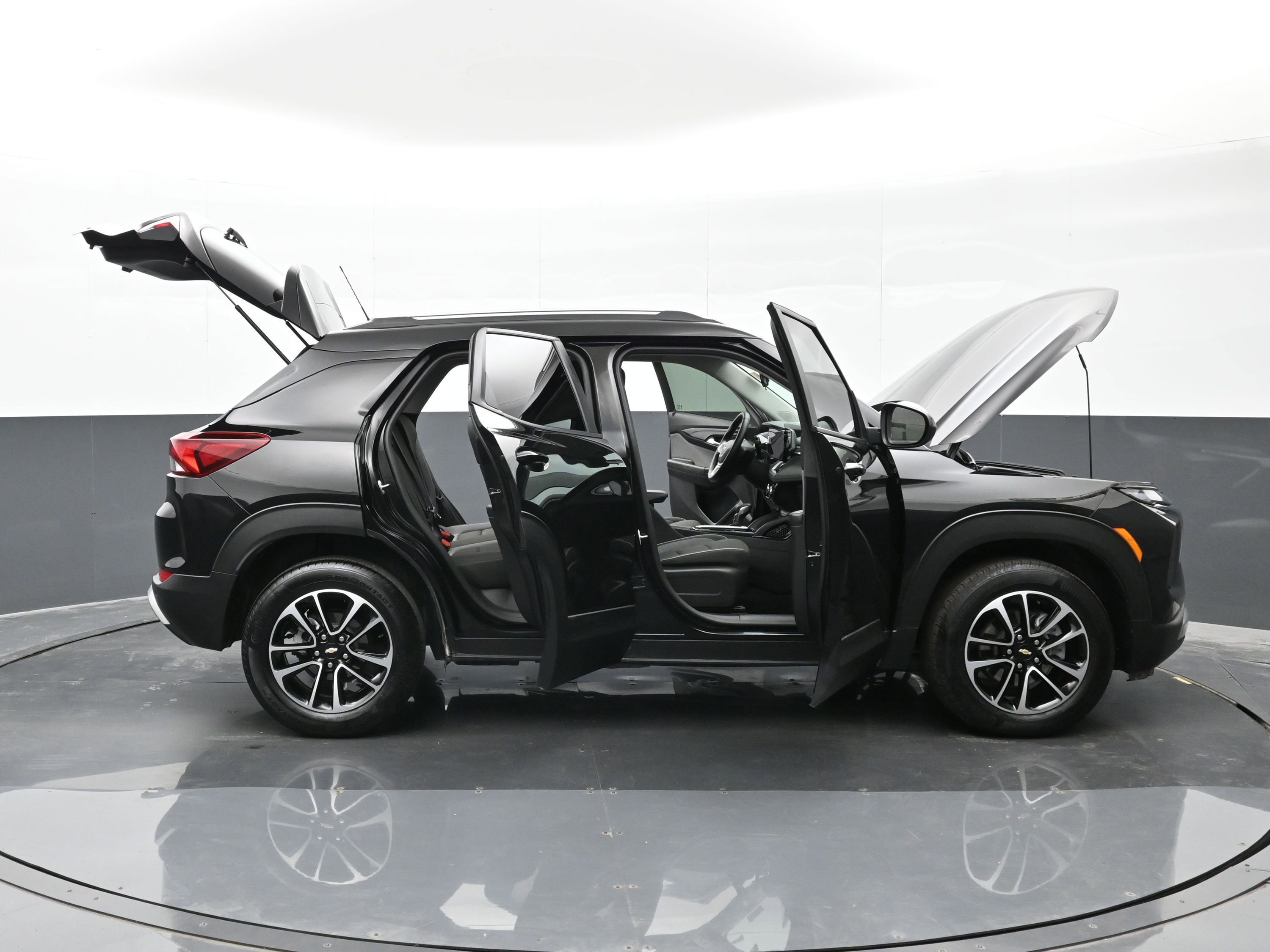 Used 2024 Chevrolet TrailBlazer LT w/ LT Cold Weather Package image 47