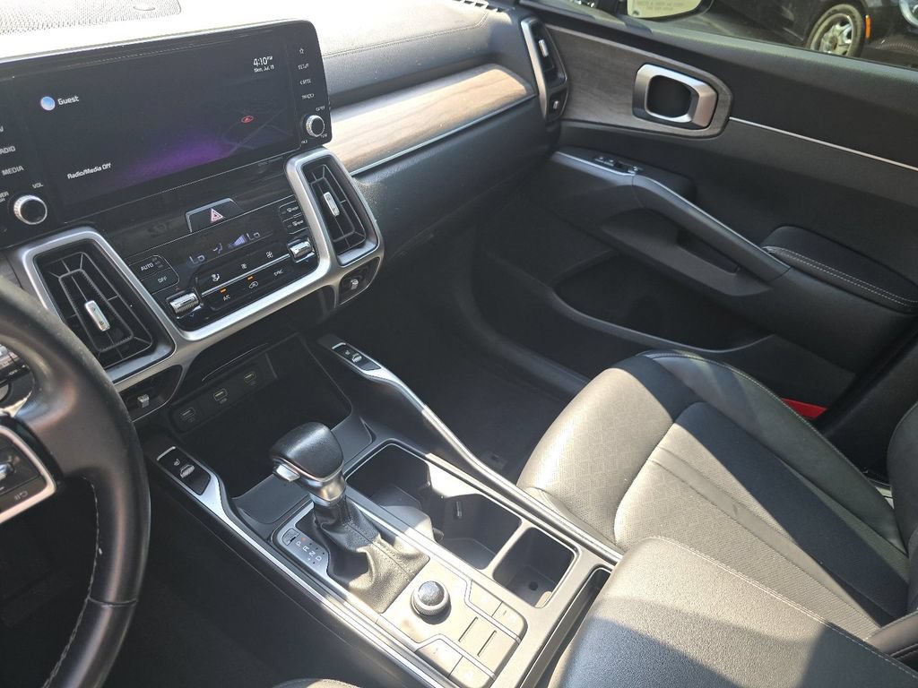 Used 2022 Kia Sorento S w/ Panoramic Sunroof Package AWD/4WD image 30