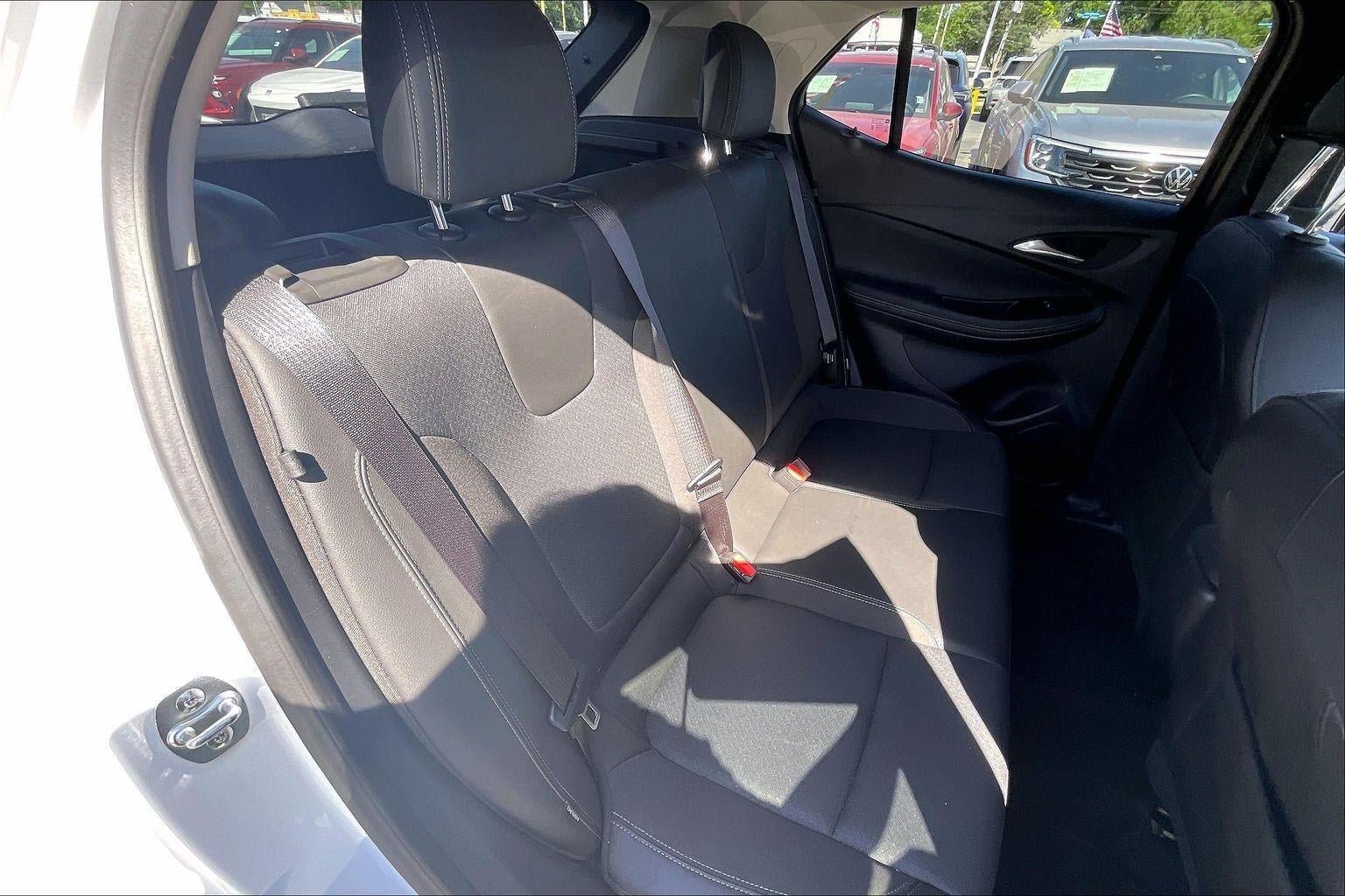 Used 2025 Buick Encore GX Preferred AWD/4WD image 25