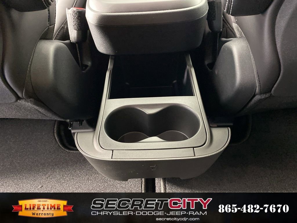 New 2026 Chrysler Pacifica Select image 29