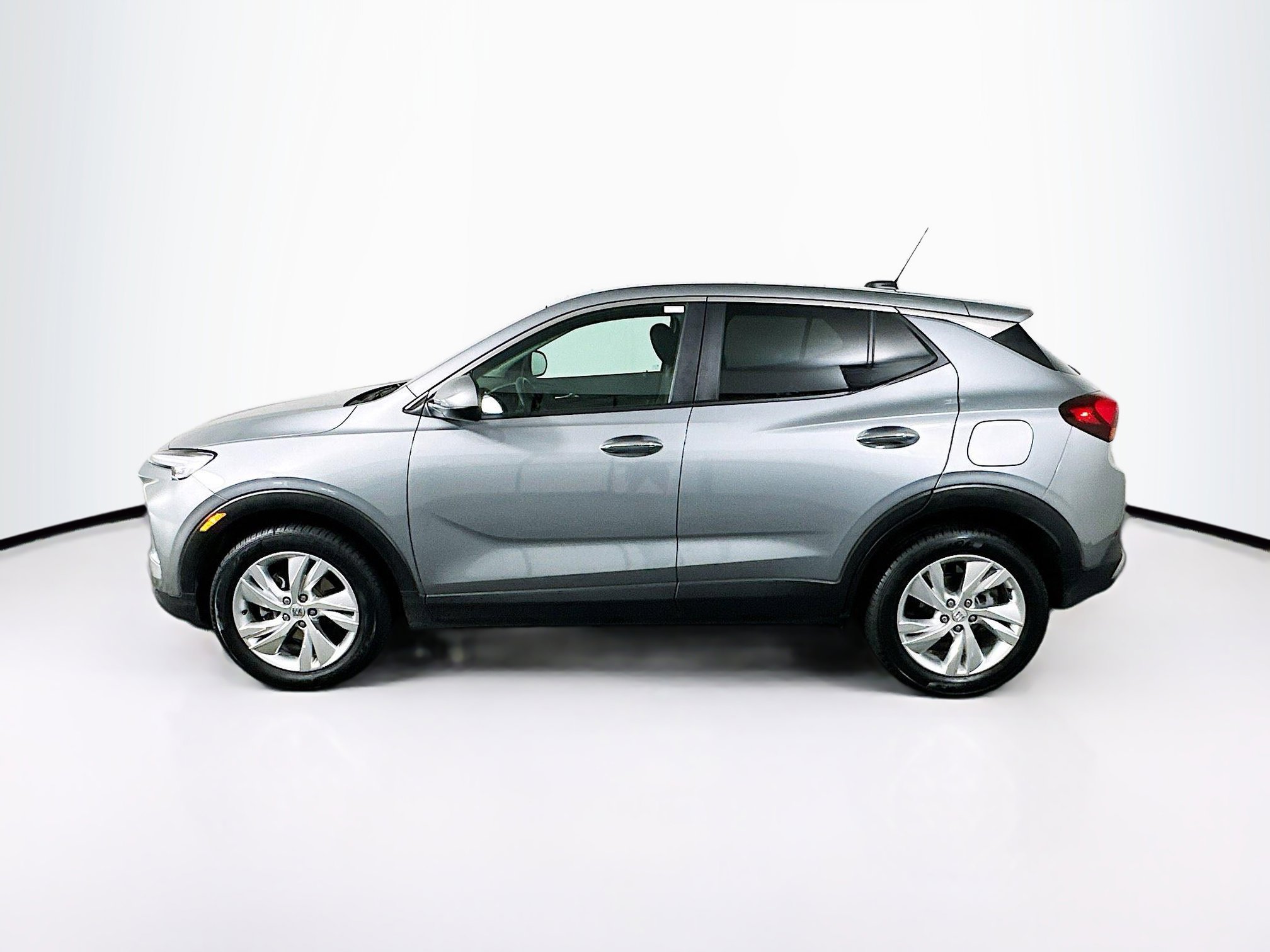 Used 2025 Buick Encore GX Preferred FWD image 4
