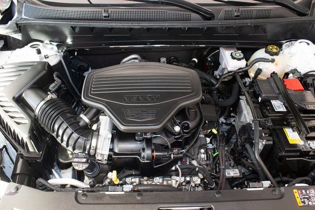 Used 2022 Cadillac XT6 Premium Luxury image 3