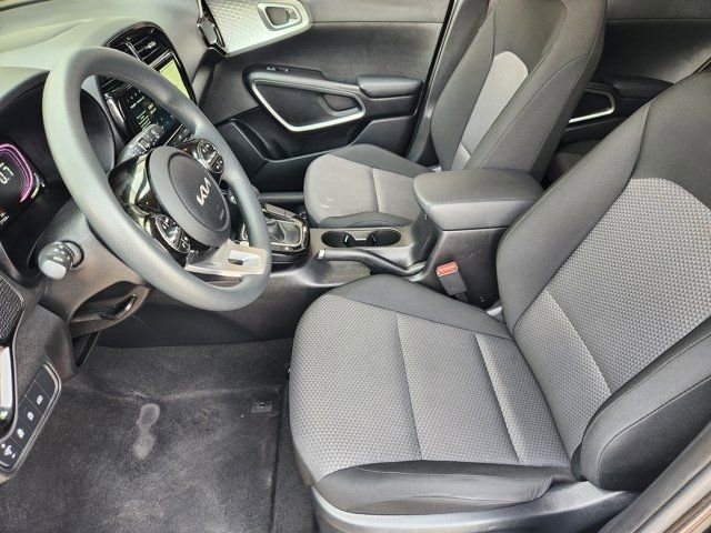 Used 2025 Kia Soul S image 4
