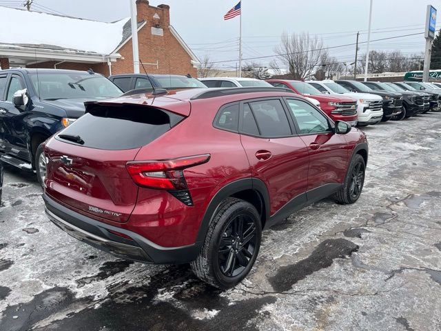 Used 2024 Chevrolet Trax ACTIV w/ Driver Confidence Package image 3