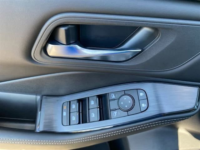 New 2026 Nissan Rogue SV image 10