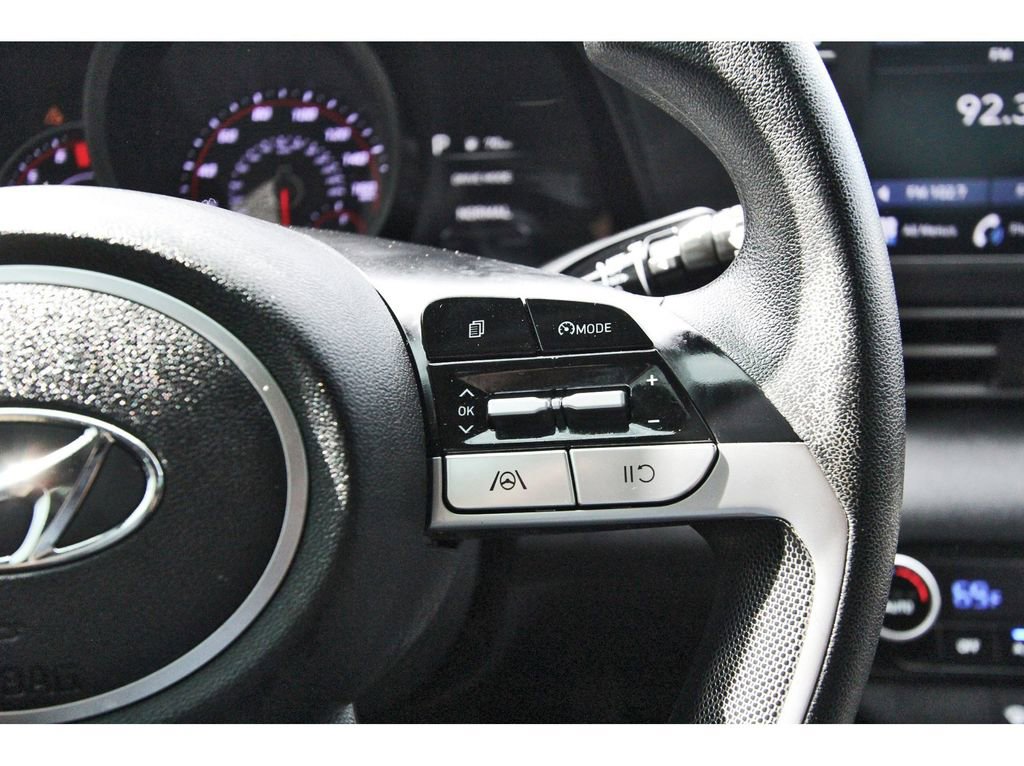 Certified 2021 Hyundai Elantra SEL image 19