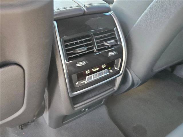 Certified 2024 BMW X6 xDrive40i w/ Premium Package AWD/4WD image 17