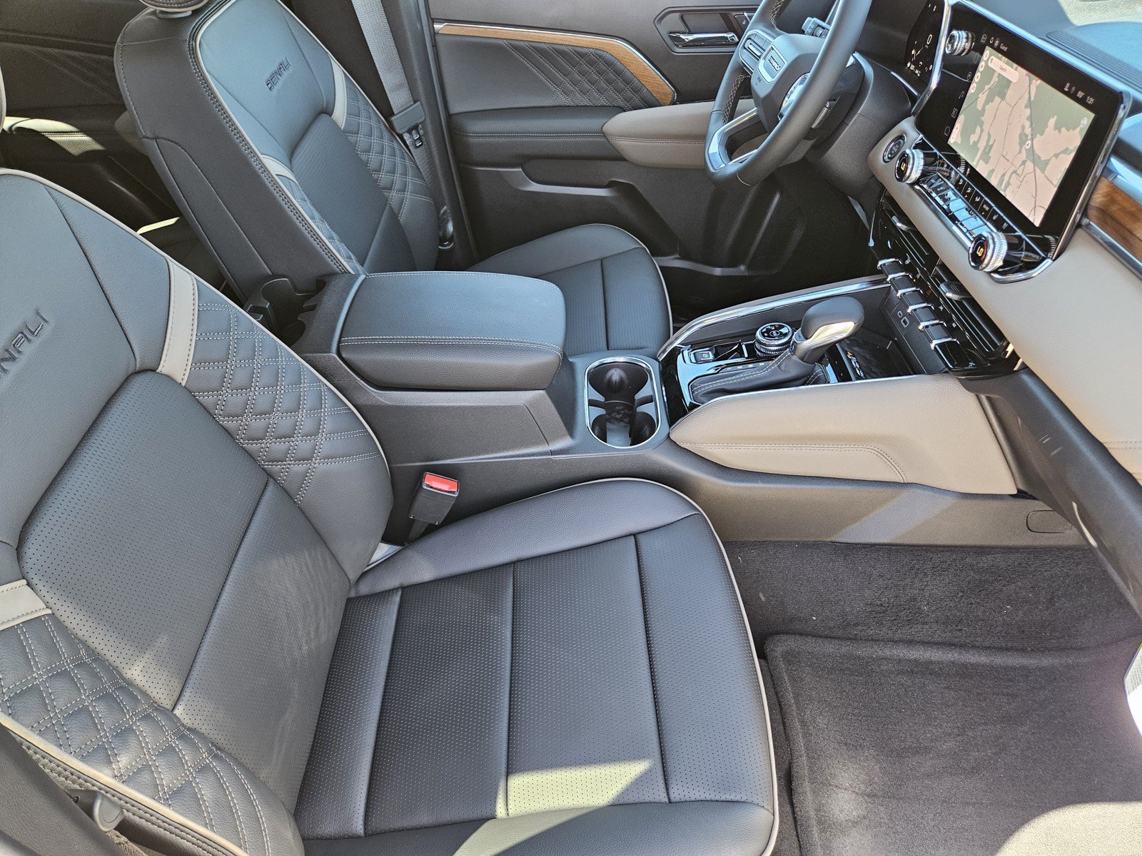 New 2026 GMC Canyon Denali AWD/4WD image 10