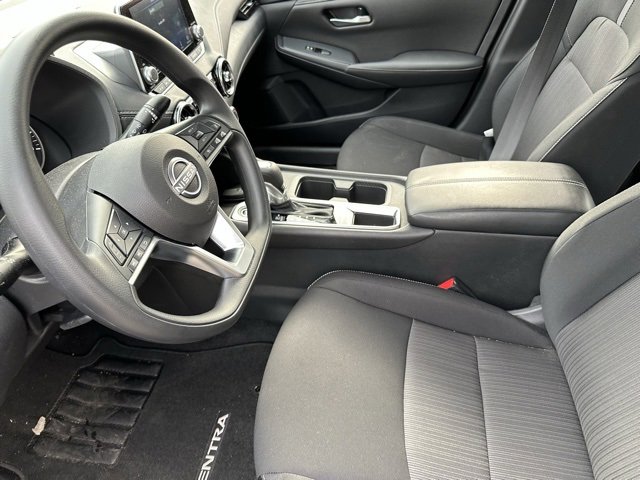 Used 2025 Nissan Sentra SV image 8