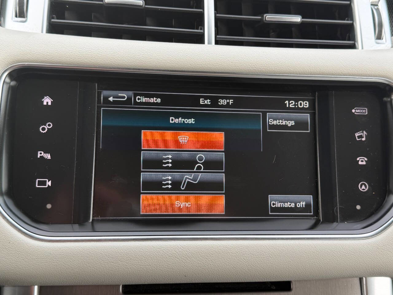 Used 2016 Land Rover Range Rover Sport SE AWD/4WD image 43