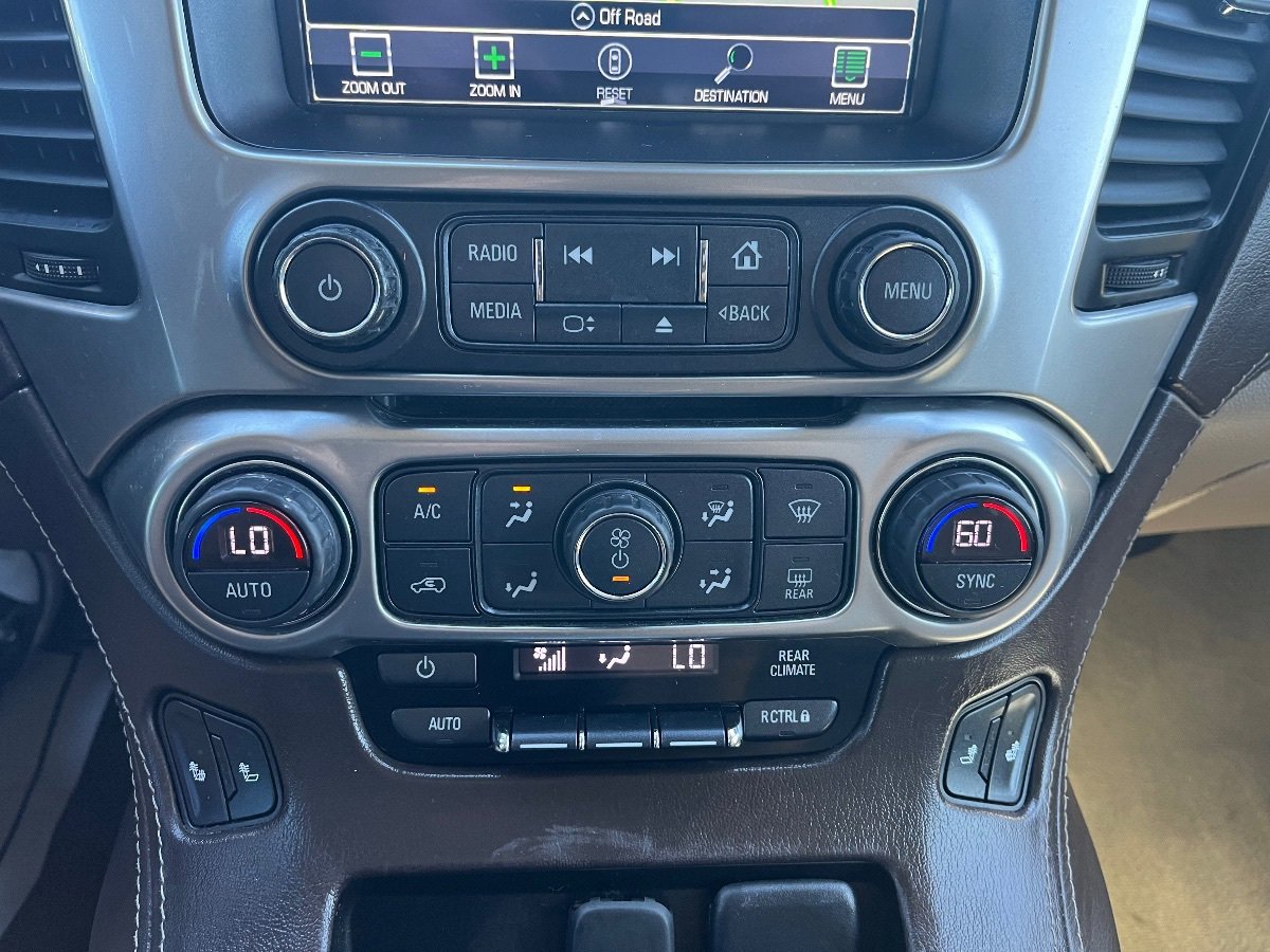 Used 2019 Chevrolet Suburban LT RWD image 16