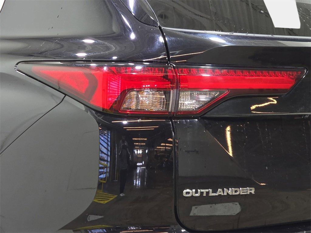 Used 2024 Mitsubishi Outlander SEL image 37