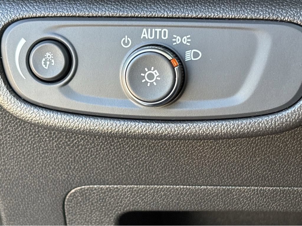 Used 2022 Chevrolet TrailBlazer LS AWD/4WD image 12
