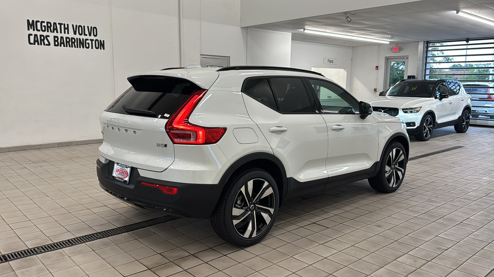 New 2026 Volvo XC40 B5 Ultra w/ Protection Package Premier AWD/4WD image 5