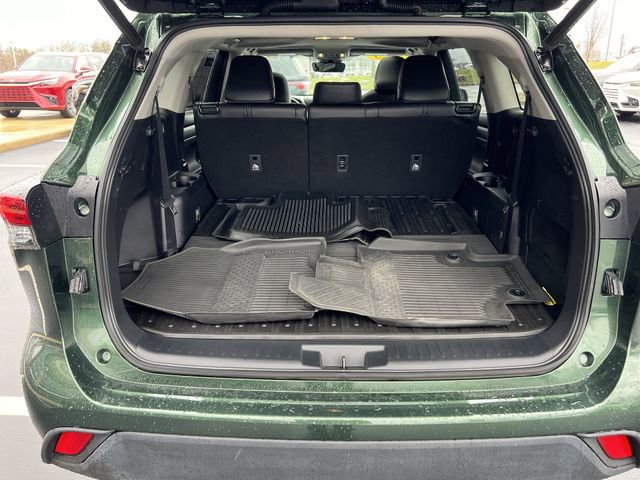 Used 2023 Toyota Highlander XLE image 22