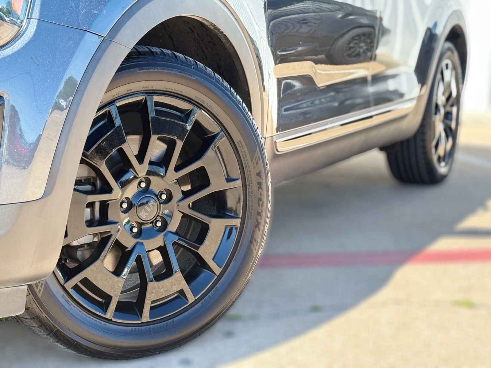 Used 2021 Kia Telluride EX w/ EX Premium Package AWD/4WD image 10