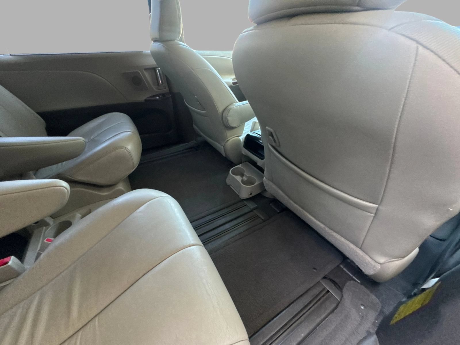 Used 2011 Toyota Sienna XLE w/ XLE Navigation Pkg FWD image 36