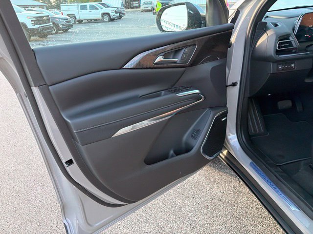 New 2027 Chevrolet Traverse Z71 w/ Enhanced Driving Package AWD/4WD image 24