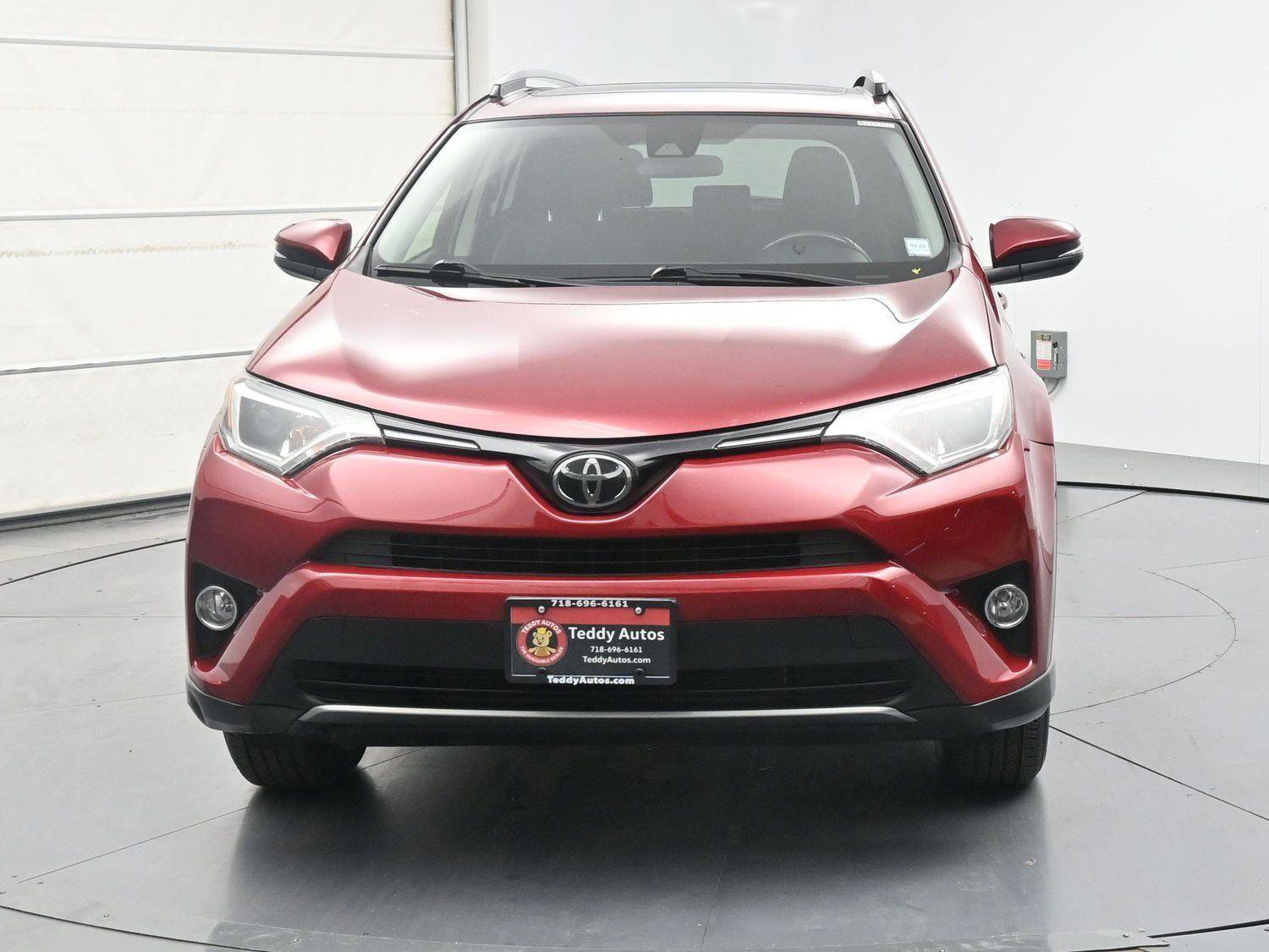 Used 2018 Toyota RAV4 XLE w/ Plus Extra Value Package AWD/4WD image 28