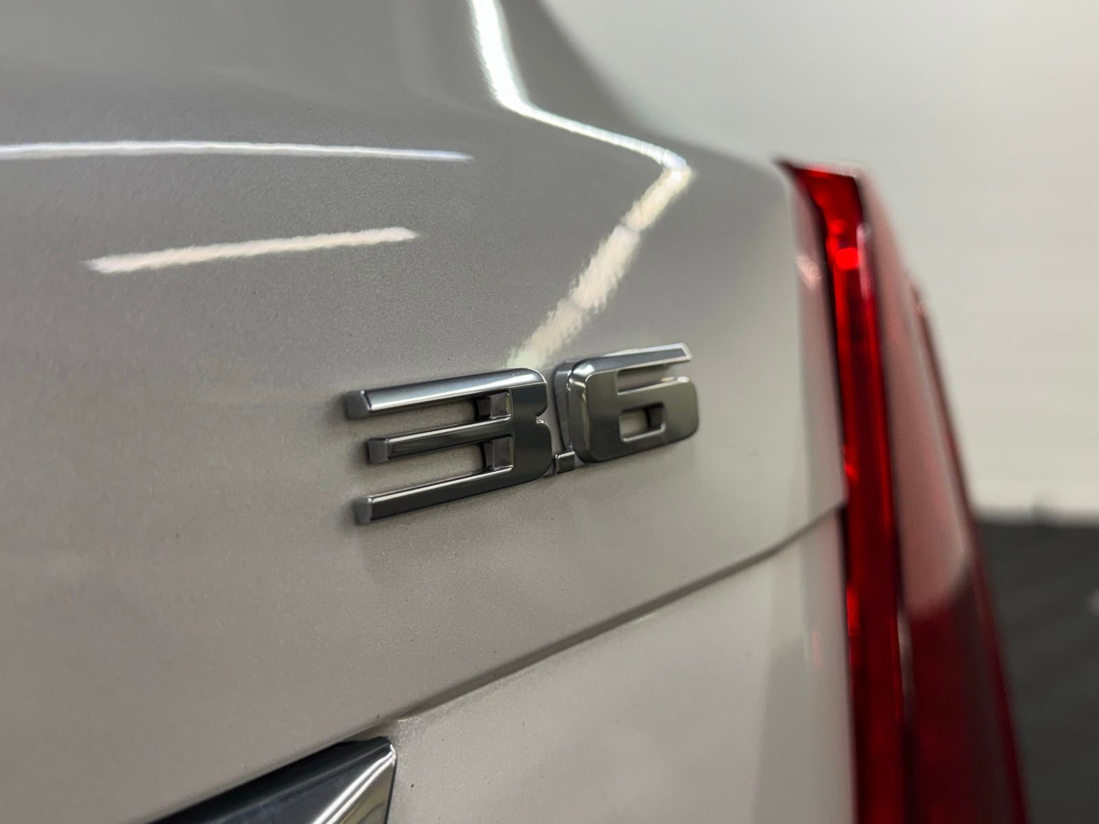 Used 2017 Cadillac XT5 Luxury w/ Driver Awareness Package image 7