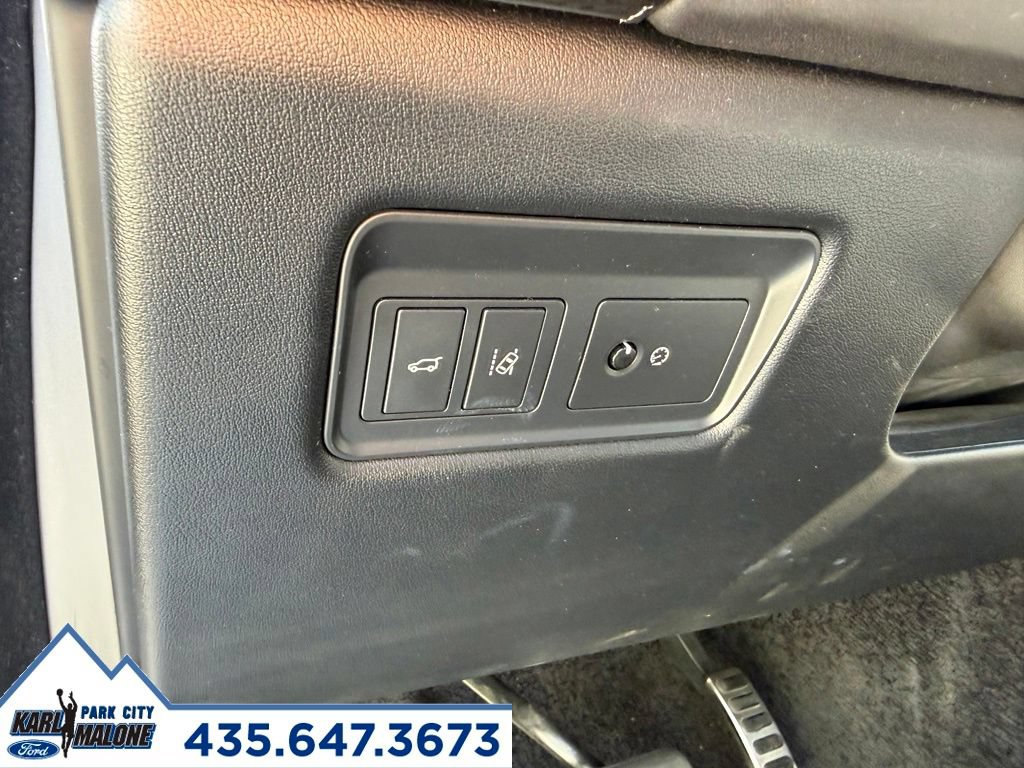 Used 2017 Land Rover Range Rover Supercharged AWD/4WD image 16