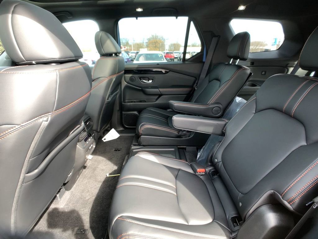 New 2025 Honda Pilot TrailSport image 23