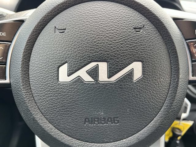 Used 2023 Kia Forte LXS FWD image 29